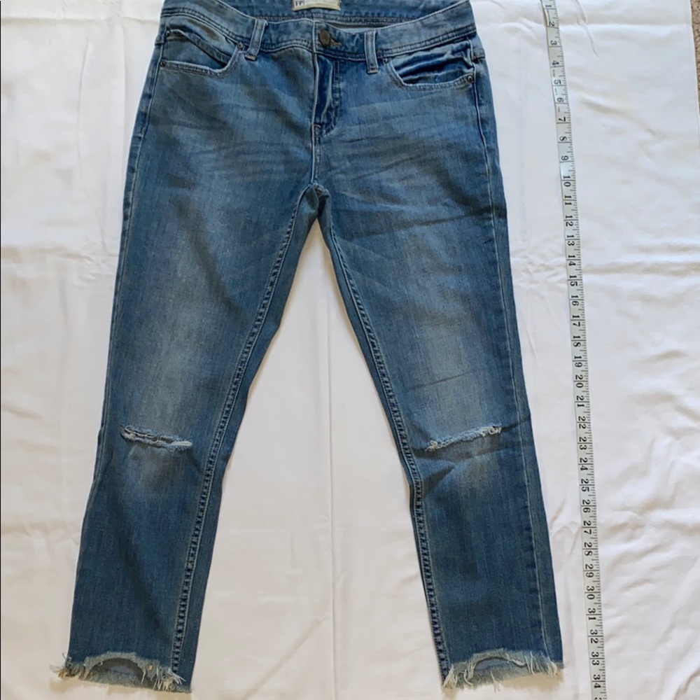 Free People Women's Blue Distressed ankle Jeans